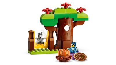LEGO_10469_WEB_SEC03_NOBG.jpg