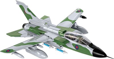 5852-Panavia Tornado GR.1-scene-front.jpg
