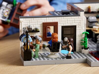 LEGO_10291_alt16.jpg