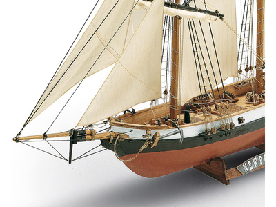 Newport-Bausatz-1-57-Mamoli-21750_b_2.jpg