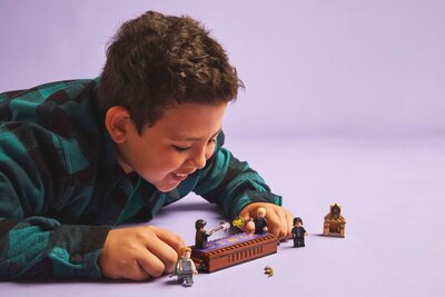 LEGO_76441_Lifestyle_Cons2_en-gb.jpg