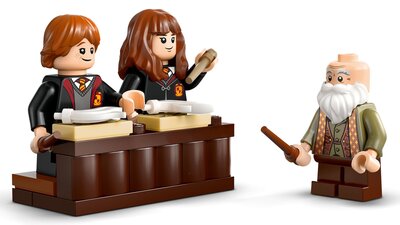 LEGO_76442_WEB_SEC01_NOBG_en-gb.jpg