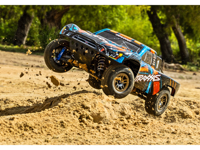 06_68277-4-Slash-4x4-Ultimate-ACTION-ORANGE-8024.jpg