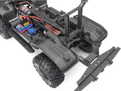 82016-4-TRX-4-Chassis-Kit-Rear-Fender-Detail.jpg
