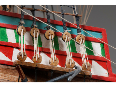 goldenhind05.jpg