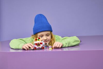 LEGO_42694_Lifestyle_Cons.jpg