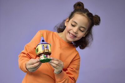 LEGO_43294_Lifestyle_Cons_06.jpg