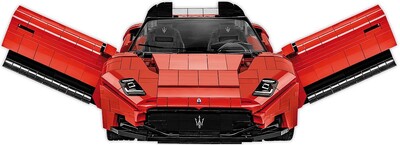 24352-Maserati MC20 Cielo-scene-door.jpg