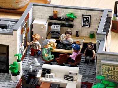 LEGO_10291_alt18.jpg