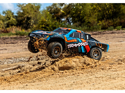 05_68277-4-Slash-4x4-Ultimate-ACTION-ORANGE-7987.jpg