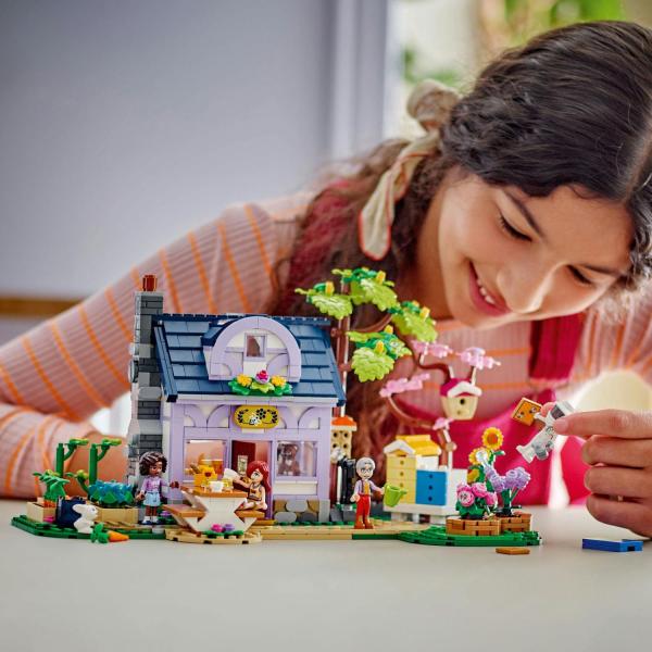 LEGO® Friends 42669 Dům včelařů a květinová zahrada (obrázek 3)
