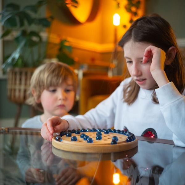 Bigjigs Toys Dřevěný solitér (obrázek 5)