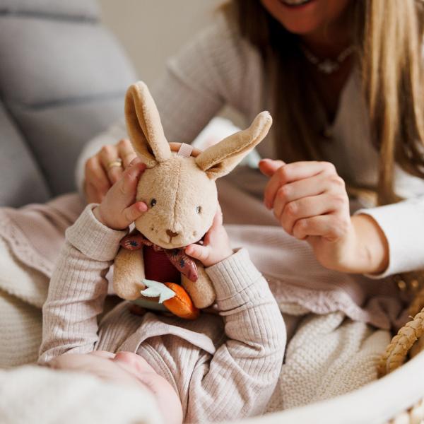 BABYONO Hračka závěsná s kousátkem Rabbit Karo 0m+ (obrázek 4)