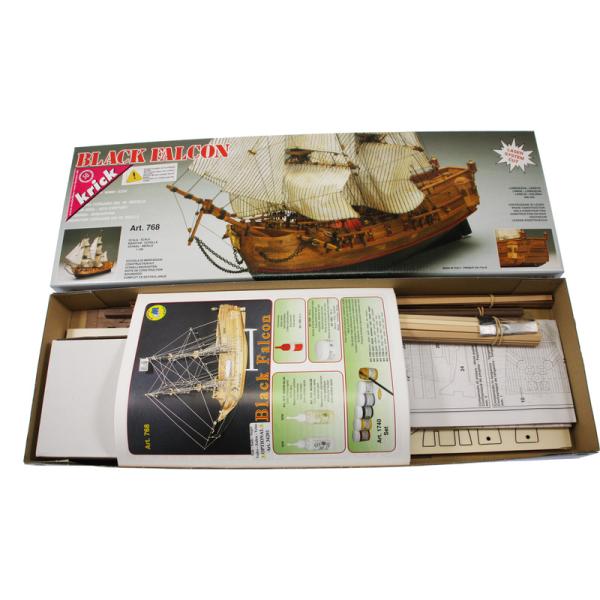 Mantua Model Black Falcon 1:100 kit (obrázek 11)