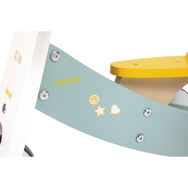 Janod Happy Garden Stabilní dřevěné odrážedlo s 3 kolečky (obrázek 3)