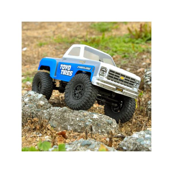 Pro-Line kolo s pneu 1:24 Toyo Open Country 1.0", disk H7 černý+ (4) (obrázek 6)