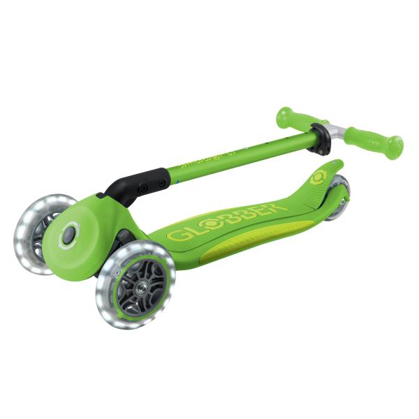Globber dětská skládací koloběžka Elite Lights Apple Green (obrázek 4)