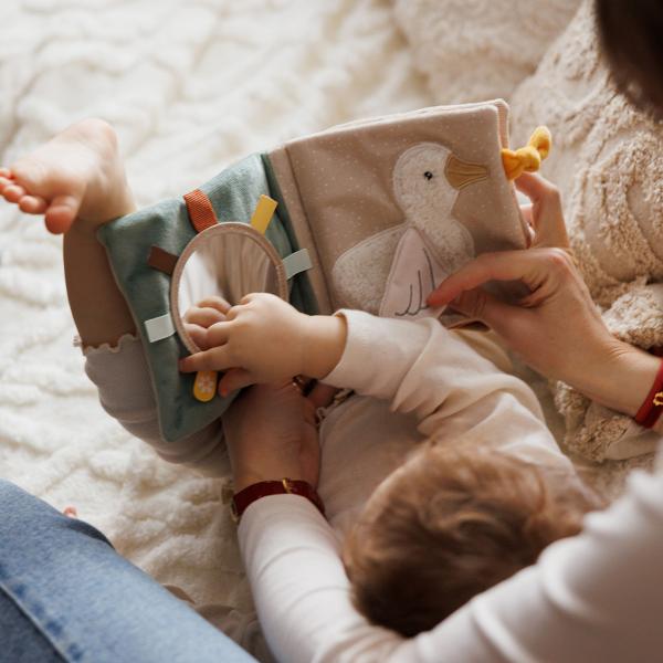 BABYONO Knížka senzorická Cow Bingo 0m+ (obrázek 6)