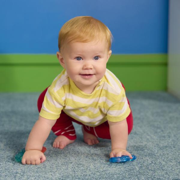 Bright Starts Kousátko naplněné vodou tvary Stay Cool Teethers™ 3ks (obrázek 10)