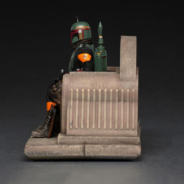 Iron Studios Star Wars: The Mandalorian - Boba Fett na trůnu socha Deluxe Art Scale 1/10 (obrázek 5)