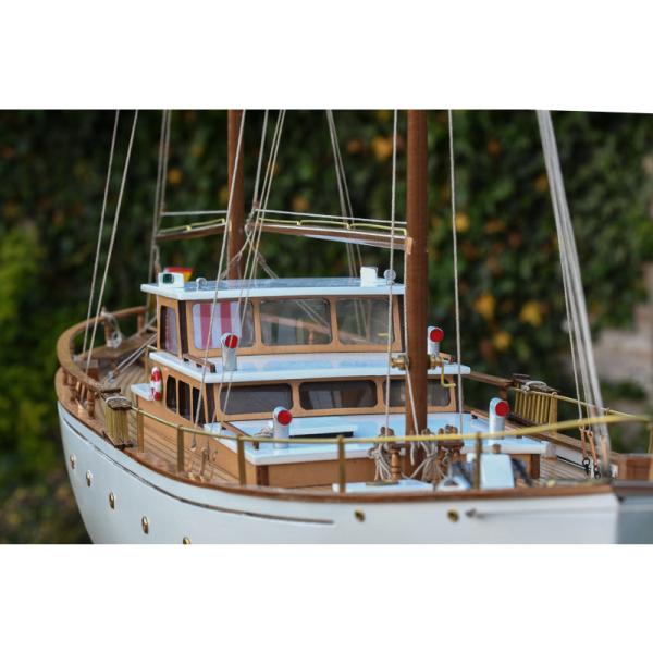Mantua Model Motorová jachta Bruma 1:43 kit (obrázek 9)