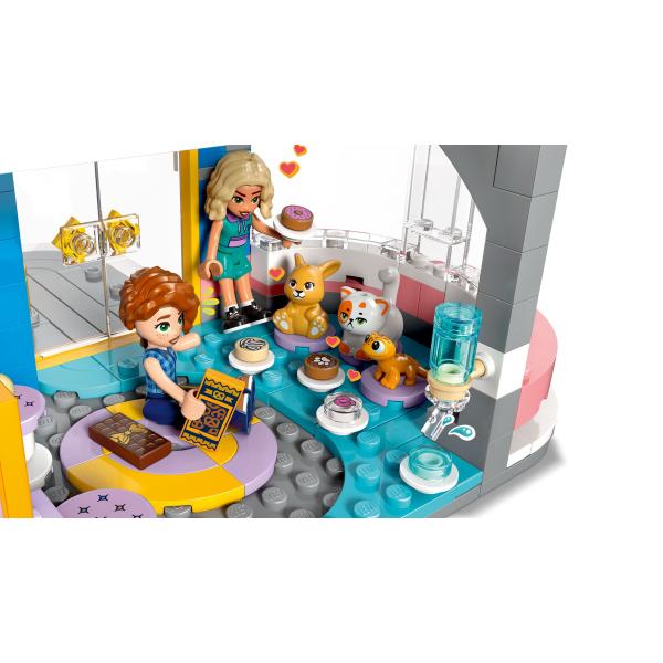LEGO® Friends 42689 Klubovna kamarádů v městečku Heartlake (obrázek 6)