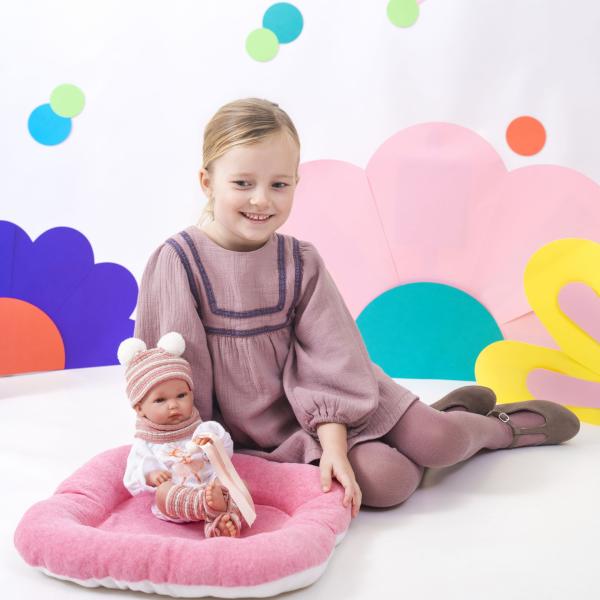 Llorens 63512 NEW BORN HOLČIČKA - realistická panenka miminko s celovinylovým tělem (obrázek 9)