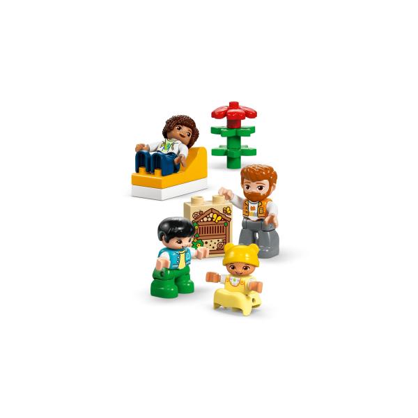 LEGO® DUPLO® 10470 Moderní rodinný dům 3 v 1 s figurkami (obrázek 7)