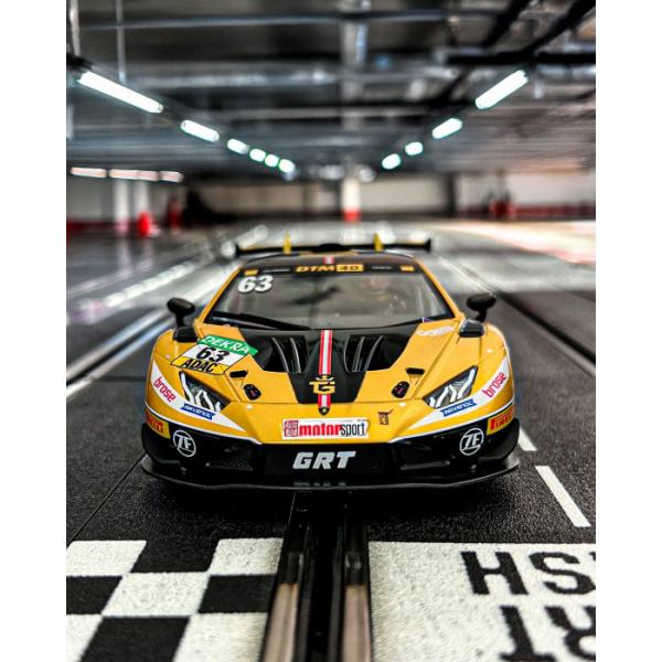 Auto Carrera D132 – 32058 Lamborghini Huracán GT3