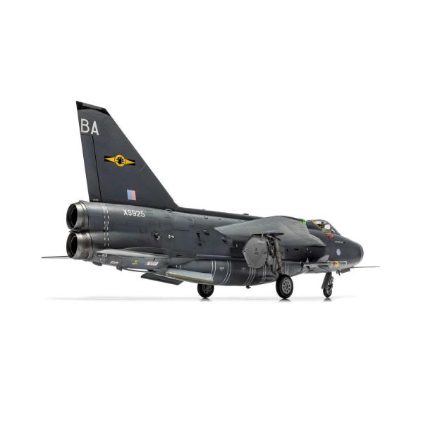 Classic Kit letadlo A09178A - English Electric Lightning F.6 (1:48) (obrázek 5)