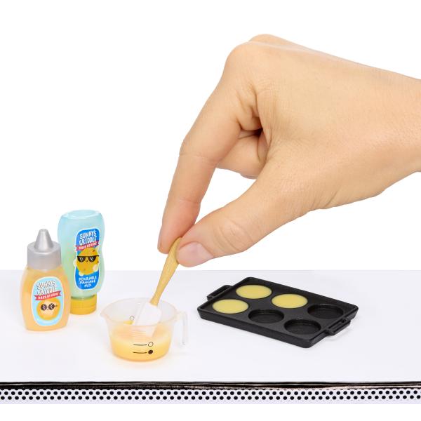 MGA’s Miniverse Mini Pečení