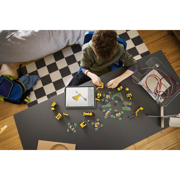 LEGO® Technic 42233 Mocné stroje (obrázek 8)