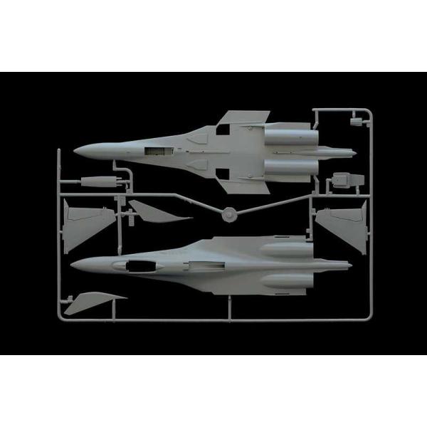 Model Kit letadlo 0197 - SUKHOI SU-27 D "SEA FLANKER" (1:72) (obrázek 3)