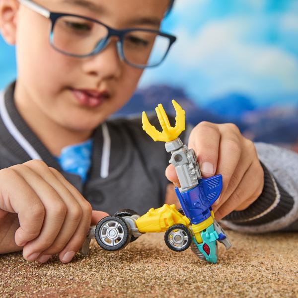 HASBRO - Transformers Cyberworld, SKY-BYTE (obrázek 9)