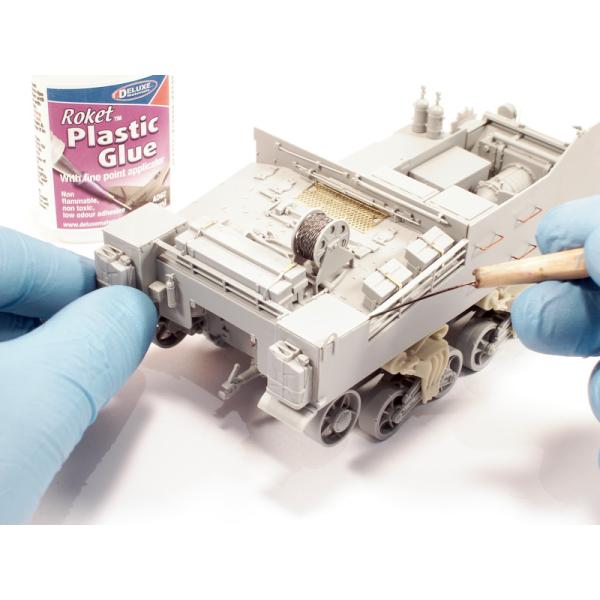 Roket Plastic netoxické lepidlo na plastikové modely 30ml (obrázek 5)