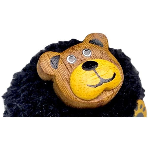 2Kids Toys Dřevěná magnetka velká pompon Medvěd (obrázek 3)