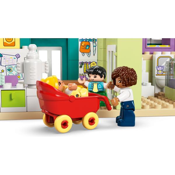LEGO® DUPLO® 10470 Moderní rodinný dům 3 v 1 s figurkami (obrázek 10)