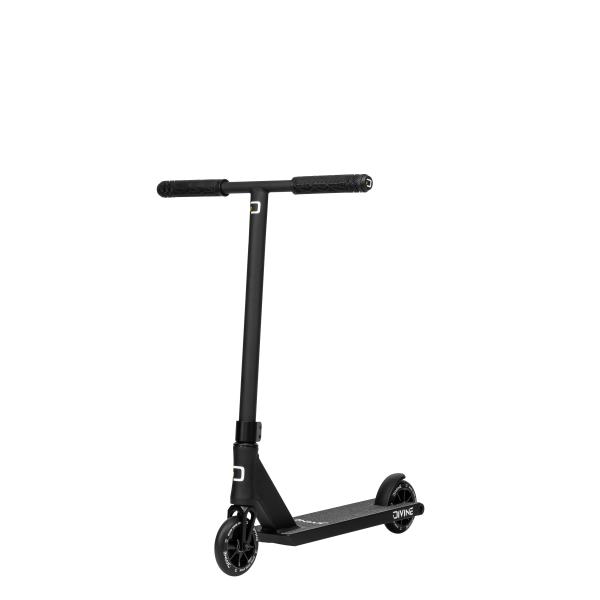 Kolobežka street Divine Nyx XS čierna