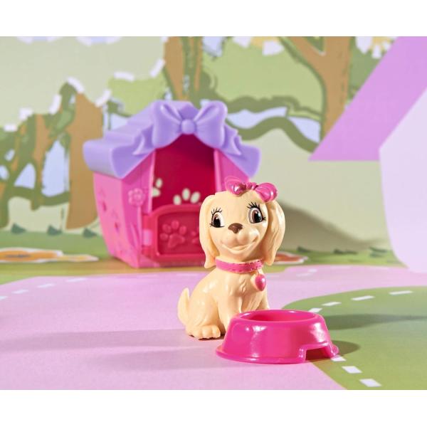 Panenka Evička Dog House