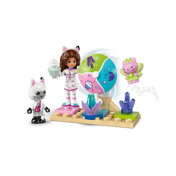 LEGO® Gabby's Dollhouse 11205 Sladká hora pokušení a Kočičí zahrada (obrázek 4)