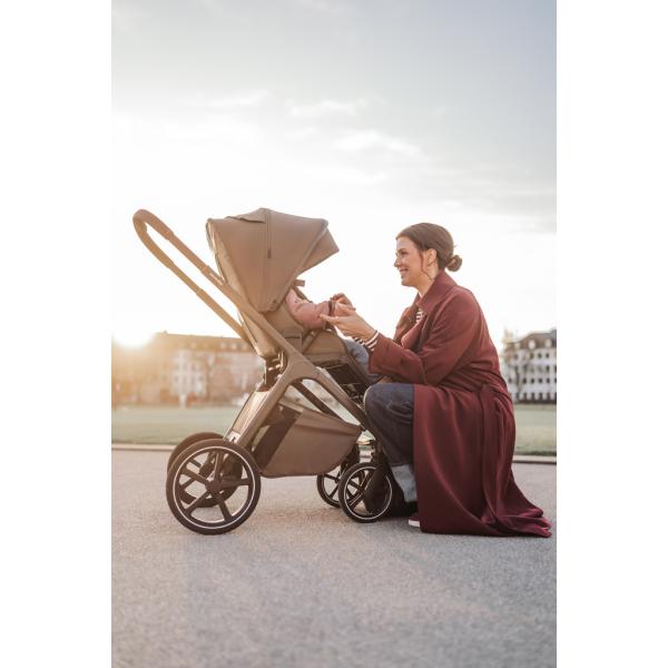 Easywalker Kočárek kombinovaný Zoey Pure Black (obrázek 7)