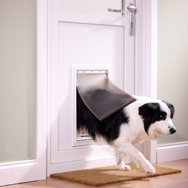 Dvířka PetSafe hliníková s flexibilním flapem, výřez 45,1×27,7cm