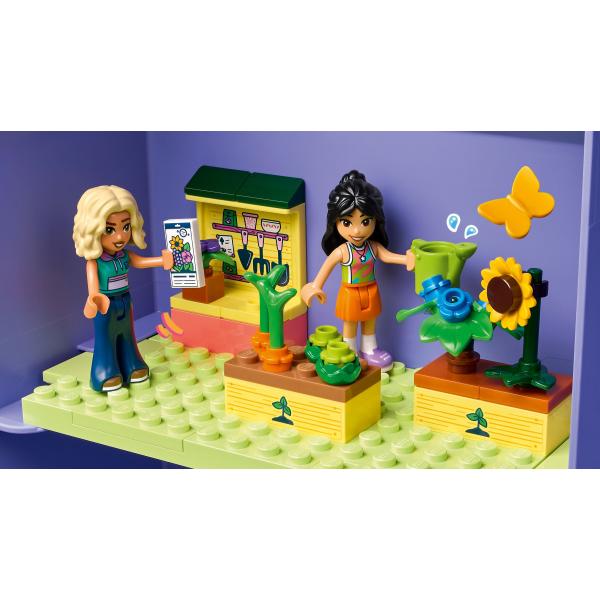 LEGO® Friends 42697 Kreativní kufřík s domečkem pro panenky (obrázek 8)