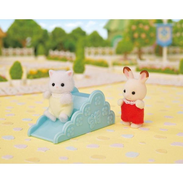 Sylvanian Families Zábavní park s větrným mlýnem a koťátkem
