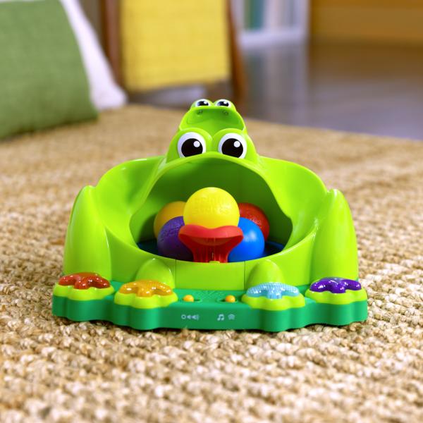 BRIGHT STARTS Hračka interaktivní Poppin' Ball Frog™ 6m+ (obrázek 11)