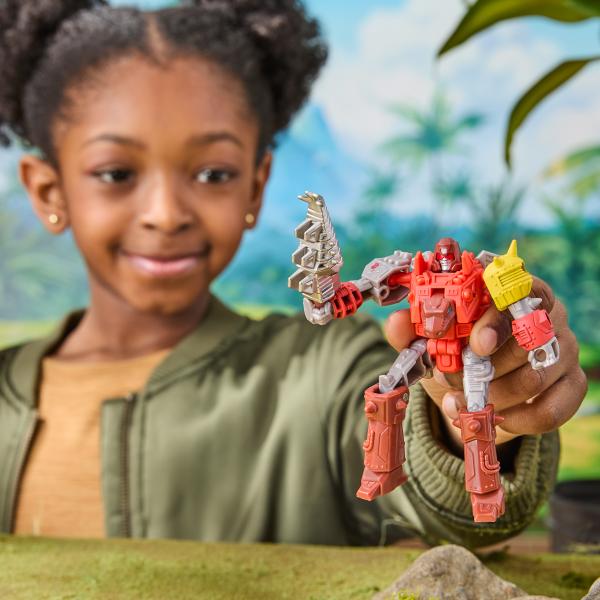 HASBRO - Transformers Cyberworld, DINOBOT SNARL (obrázek 8)