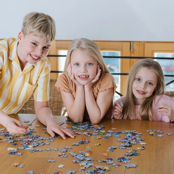 Trefl Puzzle 600 Výroční - 101 dalmatinů (obrázek 3)