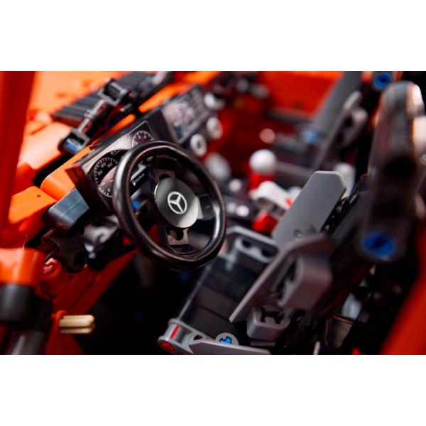 LEGO® Technic 42177 Mercedes-Benz G 500 PROFESSIONAL Line (obrázek 8)