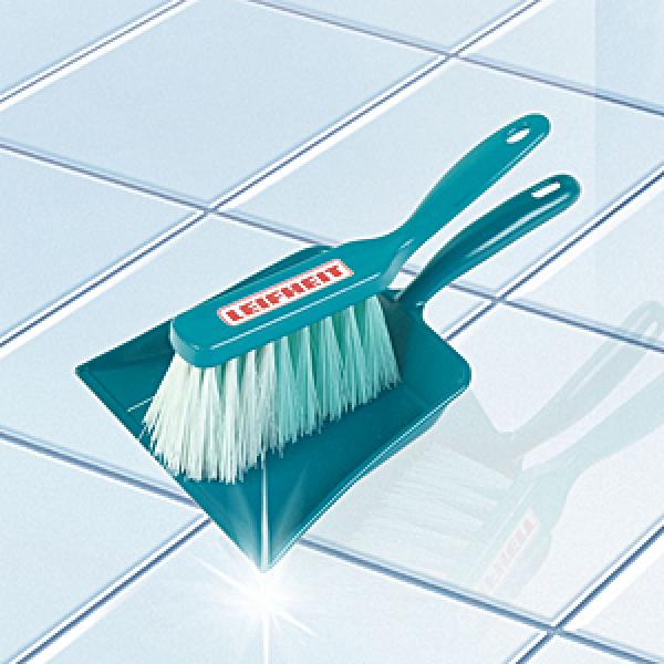 Klein Leifheit Smetáček a lopatka