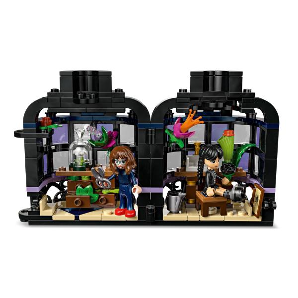 LEGO® Wednesday 76784 Čierna georgína (obrázok 5)